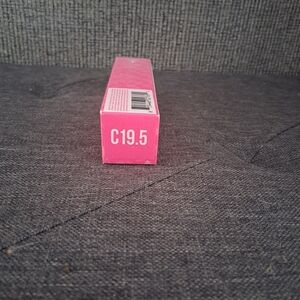 Jeffree Star Concealer C19.5 - Pink Box